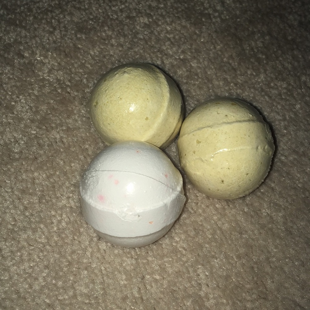 Refectory Posh Bath Bombs. Orange and floral.